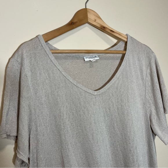 Studio B by Bobeau Slub Knit V-Neck Short Sleeve Top Tiered Hem - Picture 2 of 13